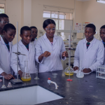 blue and white gradient geometric arrow best website investation youtube thumbnail (34)