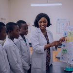 blue and white gradient geometric arrow best website investation youtube thumbnail (35)