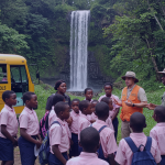 blue and white gradient geometric arrow best website investation youtube thumbnail (42)